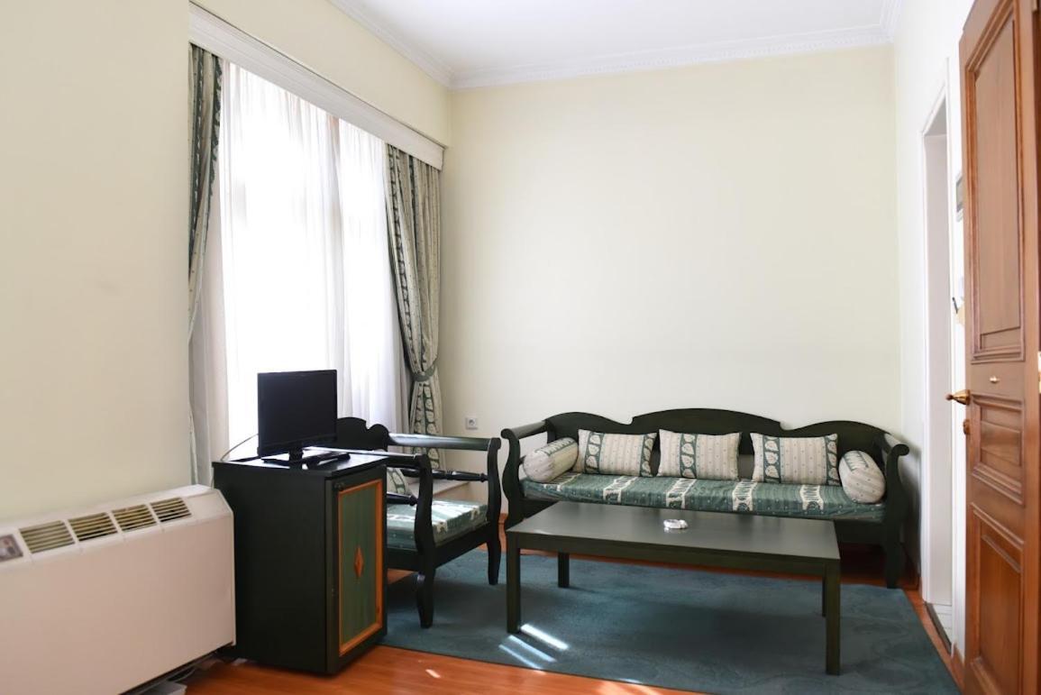 Aiolis Hotel 카스토리아 외부 사진