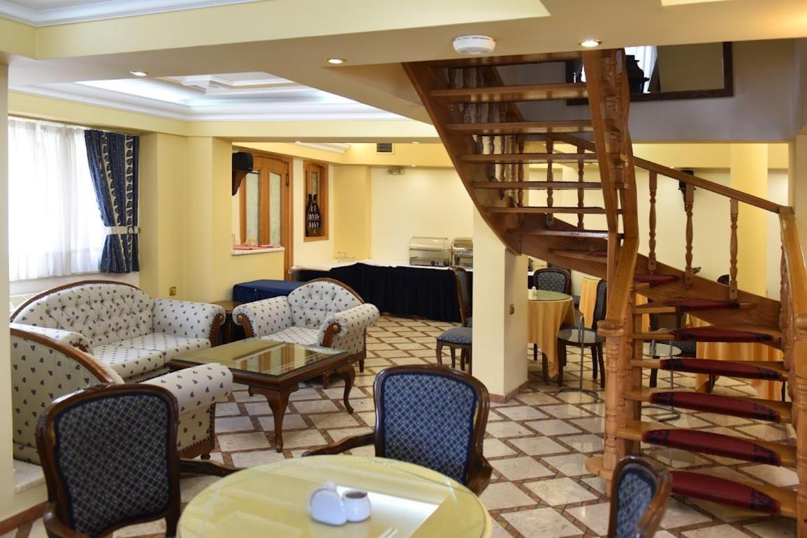 Aiolis Hotel 카스토리아 외부 사진