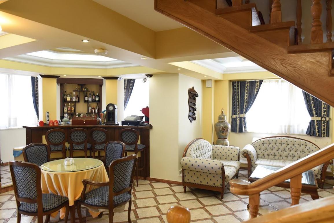 Aiolis Hotel 카스토리아 외부 사진